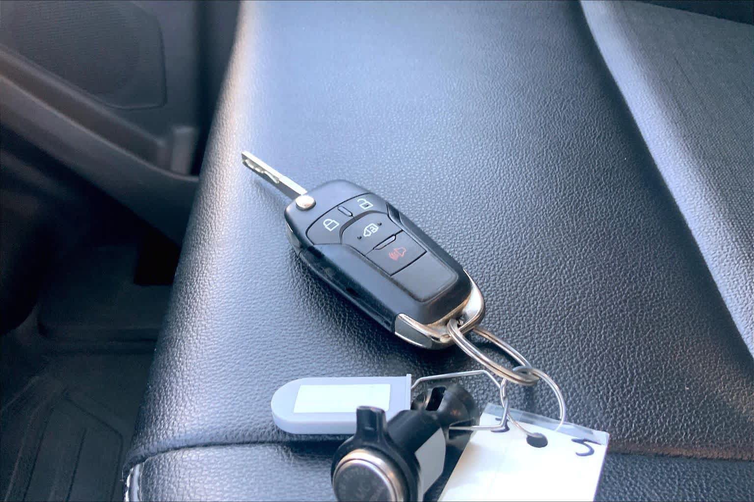 Used 2023 Ford Transit 250 Medium Roof w/ Load Area Protection Package RWD image 14