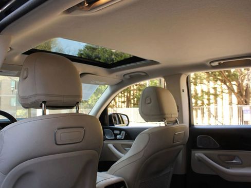 Used 2020 Mercedes-Benz GLE 350 4MATIC image 24