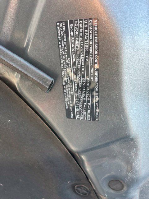 Used 2024 Nissan Rogue S AWD/4WD image 21