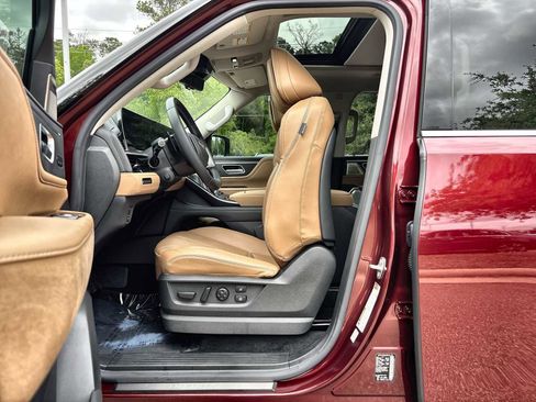 Used 2025 INFINITI QX80 Sensory w/ Premium Cargo Package AWD/4WD image 2