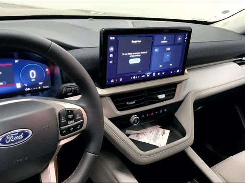 New 2026 Ford Explorer Active w/ Active Comfort Package image 5