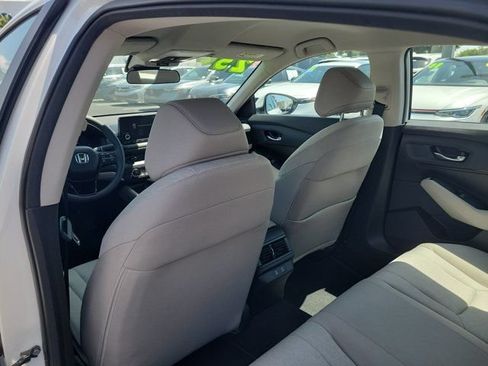 Used 2025 Honda Accord LX image 15