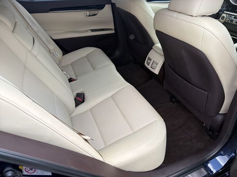 Used 2018 Lexus ES 350 w/ Accessory Package 2 FWD image 16