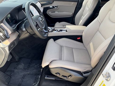 New 2026 Volvo XC90 B6 Ultra w/ Protection Package image 27