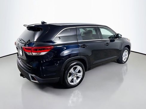 Used 2017 Toyota Highlander Limited image 7