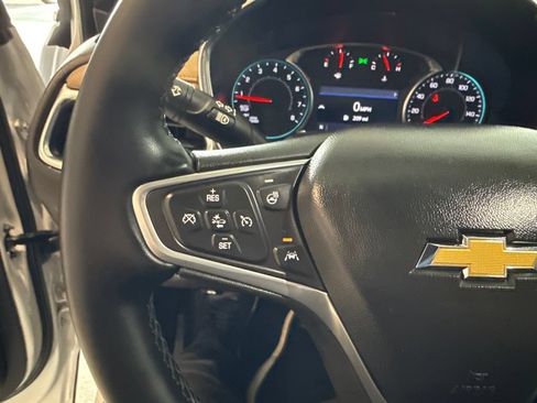 Used 2023 Chevrolet Equinox Premier AWD/4WD image 33