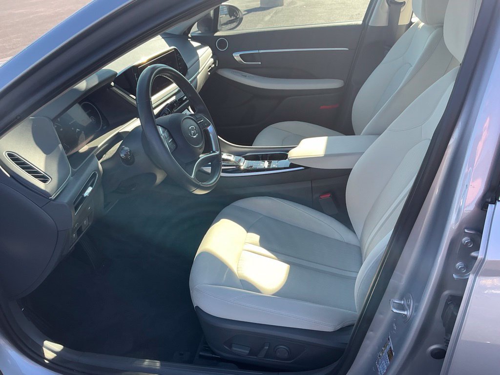 Certified 2023 Hyundai Sonata SEL w/ Convenience Package FWD image 18