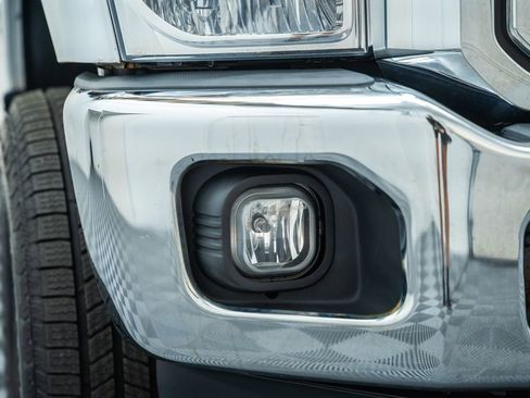 Used 2015 Ford F250 XLT w/ FX4 Off-Road Package AWD/4WD image 13