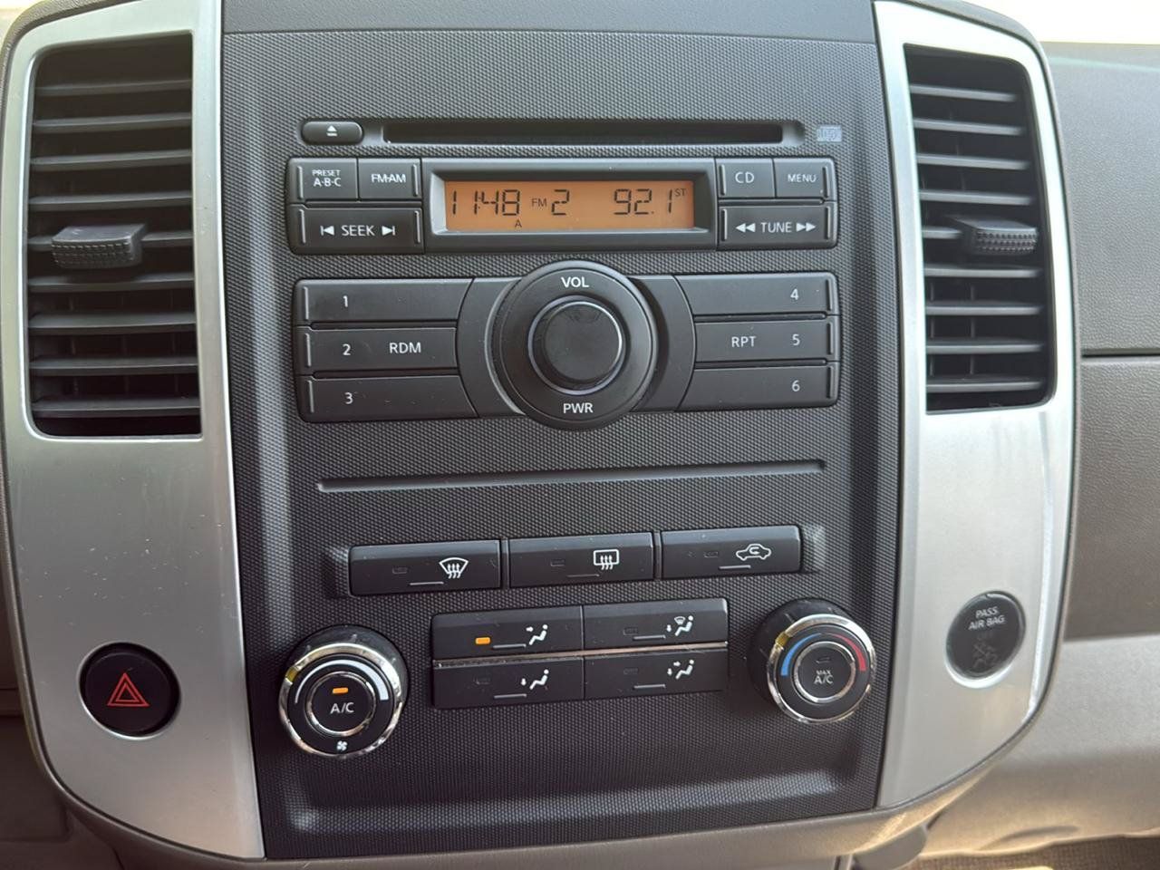 Used 2012 Nissan Frontier SV AWD/4WD image 19