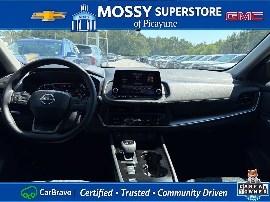 Certified 2026 Nissan Rogue SV FWD image 15