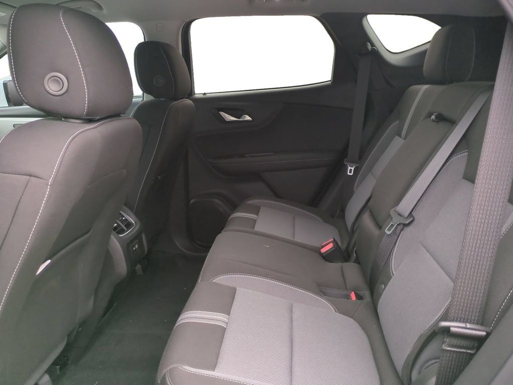 New 2025 Chevrolet Blazer LT w/ LPO, Floor Liner Package FWD image 13