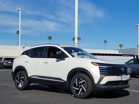 New 2026 Nissan Kicks SV w/ SV Premium Package FWD image 21