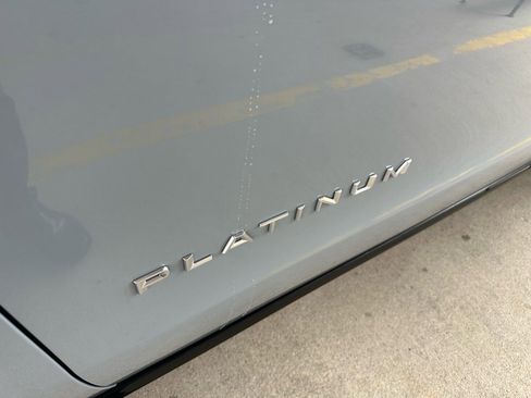 New 2025 Ford Expedition Platinum w/ Driver's Package image 5