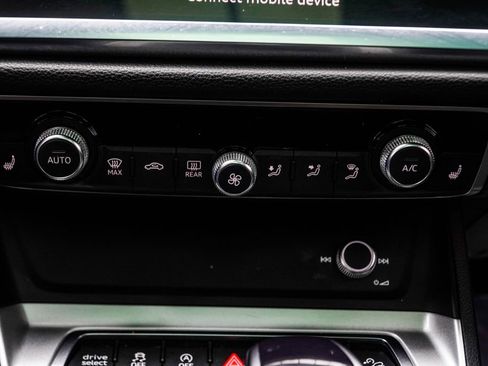 Used 2025 Audi Q3 2.0T Premium AWD/4WD image 23