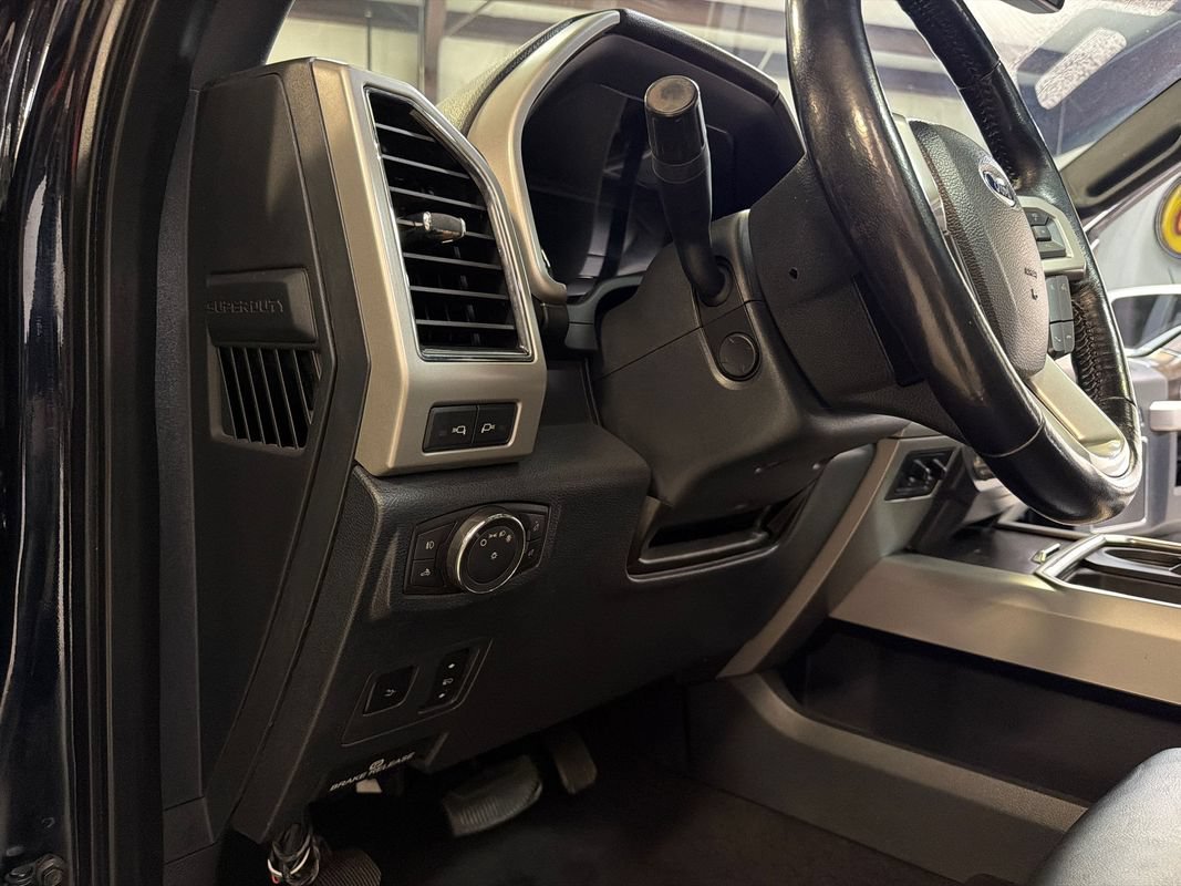 Used 2022 Ford F250 Lariat w/ Lariat Ultimate Package AWD/4WD image 31
