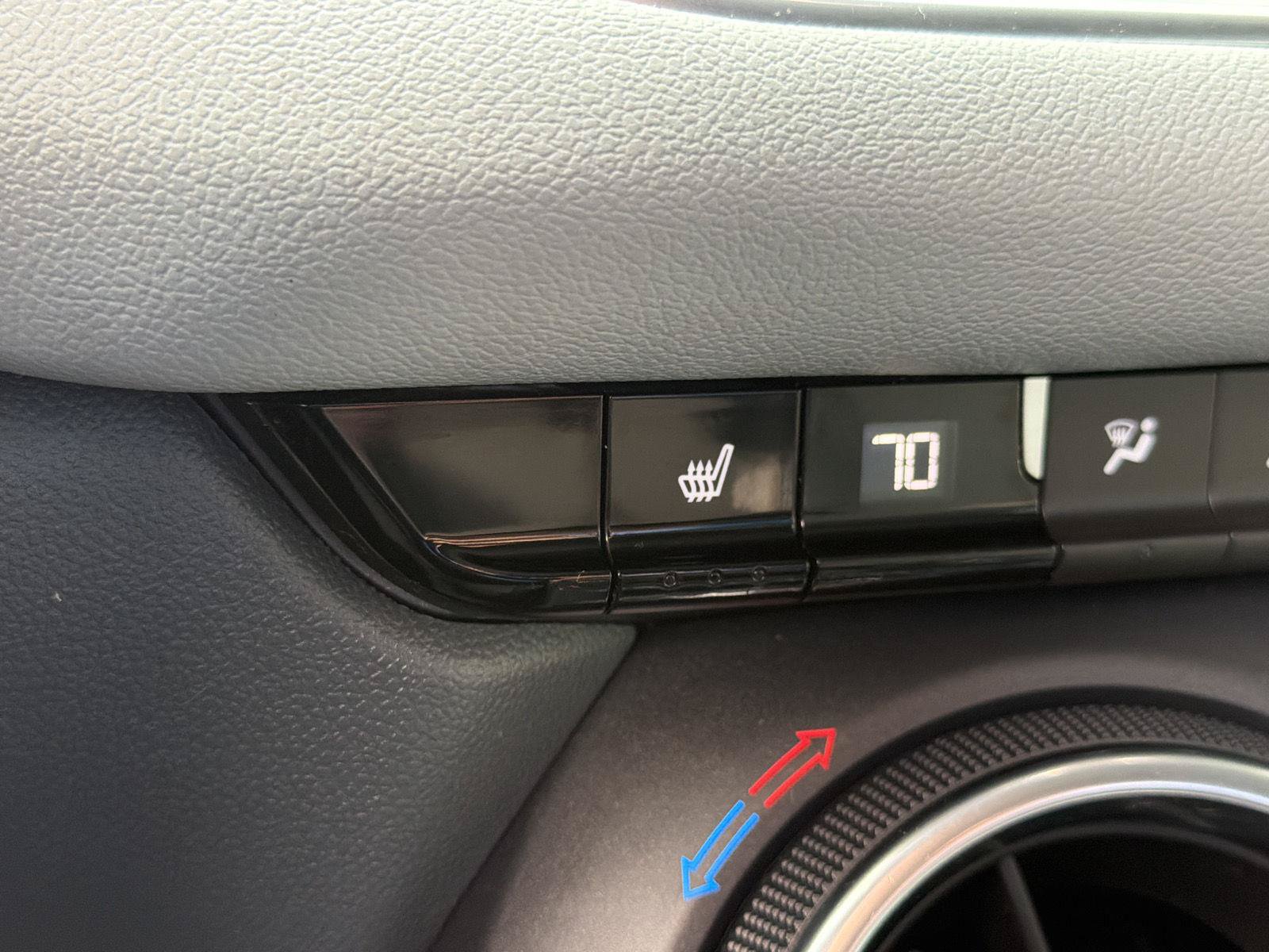 Used 2020 Chevrolet Blazer LT FWD image 27