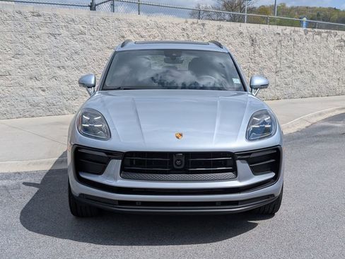 Certified 2026 Porsche Macan AWD/4WD image 10