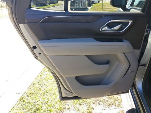 Used 2024 Chevrolet Tahoe LT image 32