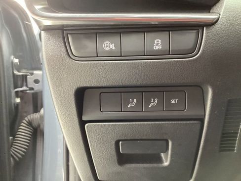 Used 2024 MAZDA MAZDA3 s image 13