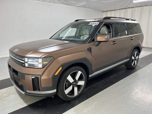 Used 2024 Hyundai Santa Fe Limited image 5