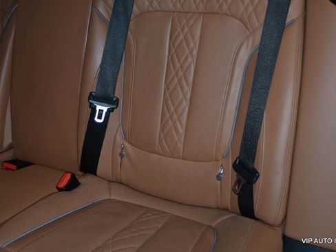 Used 2017 BMW M760i xDrive image 25