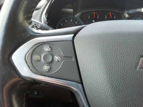 Used 2021 Chevrolet Traverse LT w/ LPO, Floor Liner Package FWD image 23