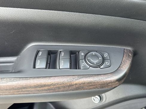 Certified 2023 GMC Acadia Denali w/ Black Diamond Edition image 24