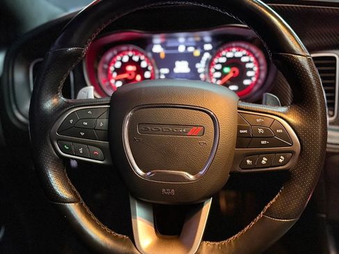 Used 2020 Dodge Charger Scat Pack w/ Dynamics Package RWD image 13
