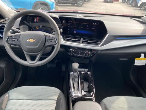 New 2026 Chevrolet Trax LT w/ Sunroof Package image 10