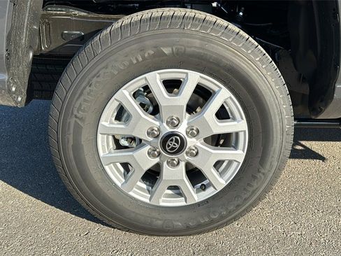 New 2025 Toyota Tacoma SR5 image 12