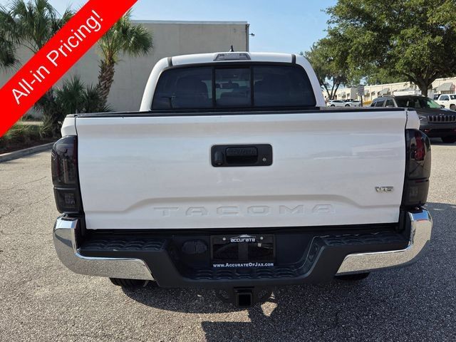 Used 2017 Toyota Tacoma SR5 w/ Tow Package RWD image 4