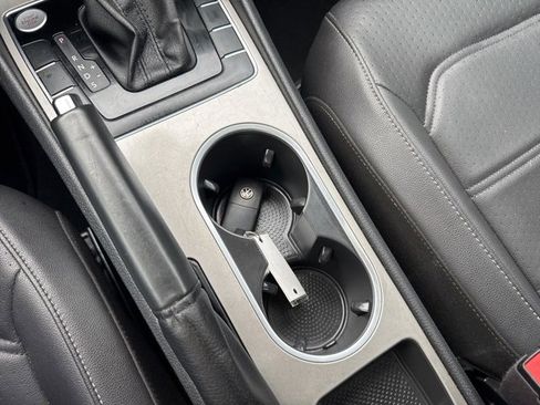 Used 2021 Volkswagen Passat 2.0T SE image 58