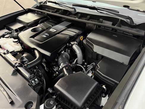 Used 2025 Lexus LX 600 4WD w/ Luxury Package image 20