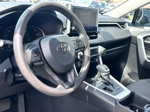 Used 2023 Toyota RAV4 XLE AWD/4WD image 17