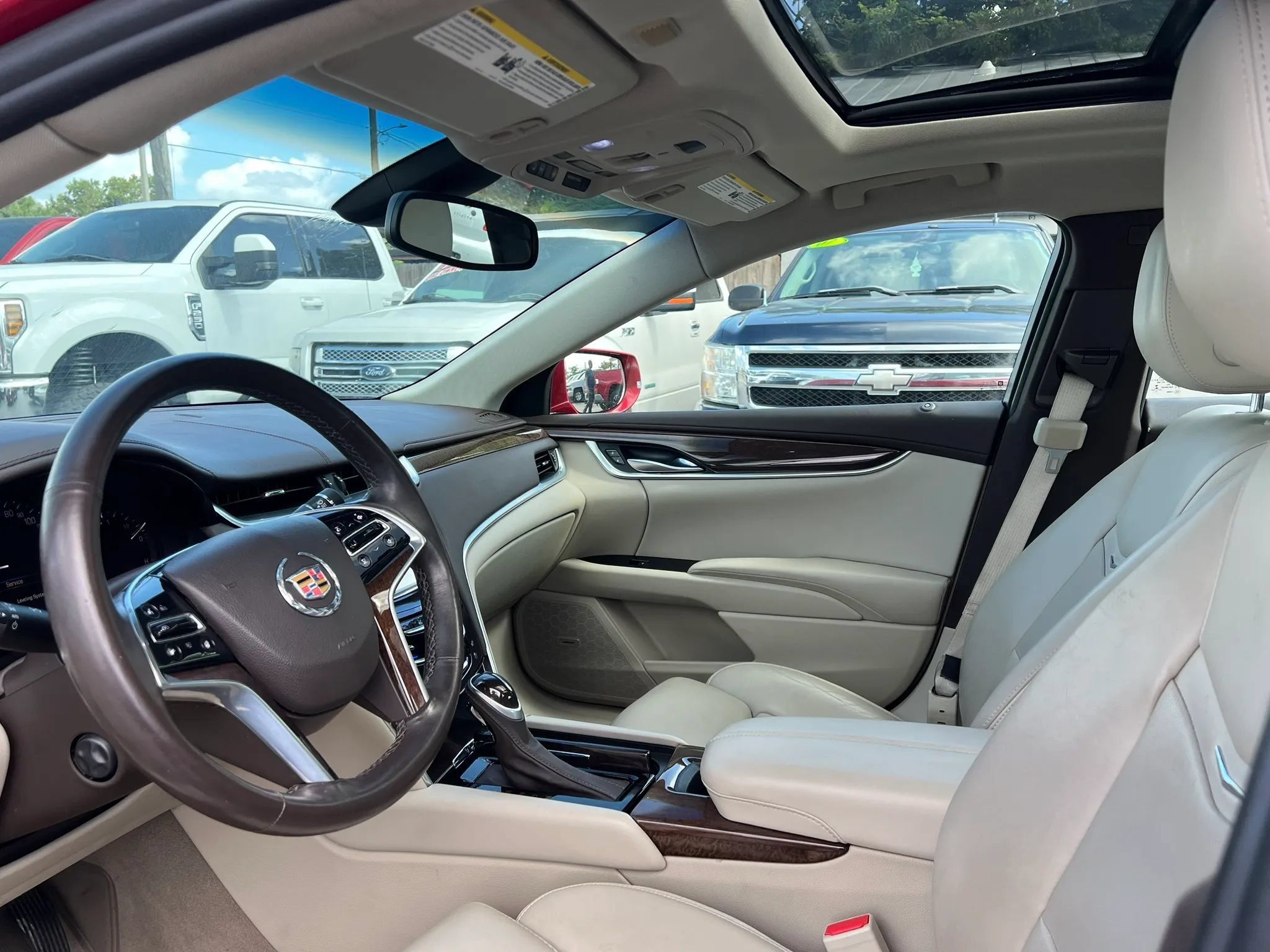 Used 2013 Cadillac XTS Luxury FWD image 9