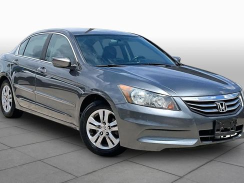 Used 2011 Honda Accord SE image 2