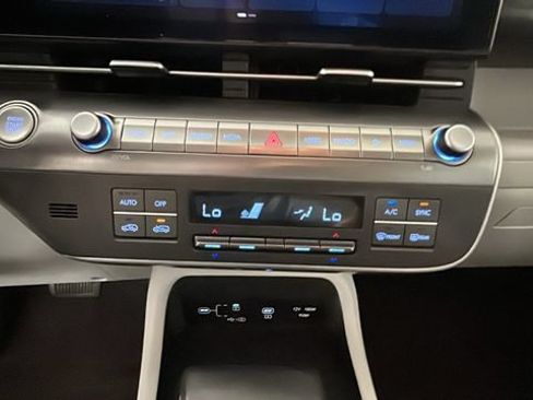 Used 2024 Hyundai Kona SEL FWD image 22