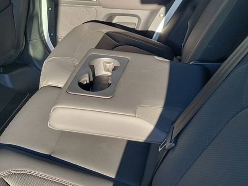 Certified 2025 Land Rover Defender 110 S image 18