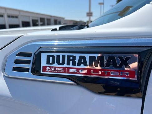 Used 2024 GMC Sierra 2500 Pro w/ Convenience Package image 10