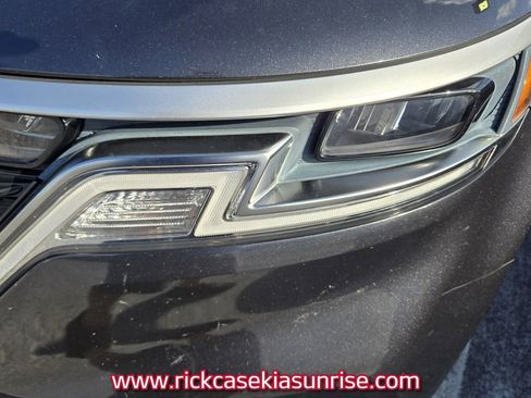 Used 2023 Kia Carnival LX FWD image 11