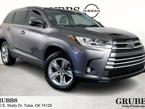 Used 2019 Toyota Highlander Limited image 1