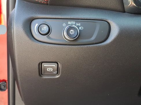 Used 2022 Chevrolet Blazer RS w/ Enhanced Convenience Package image 17