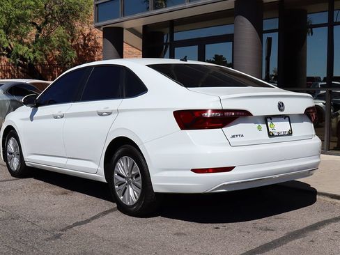 Used 2019 Volkswagen Jetta SE FWD image 9