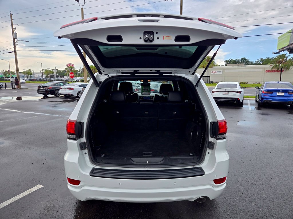 Used 2019 Jeep Grand Cherokee Altitude RWD image 15