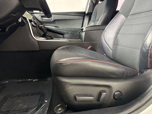 Used 2017 Toyota Camry SE image 20