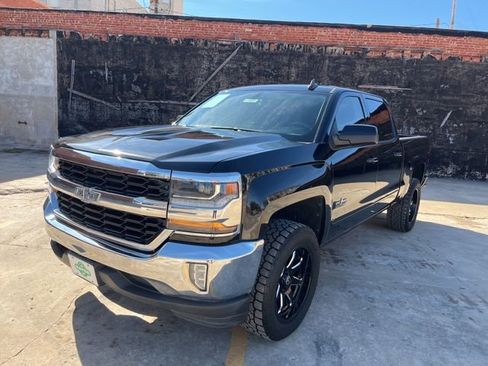 Used 2018 Chevrolet Silverado 1500 LT w/ Texas Edition image 1