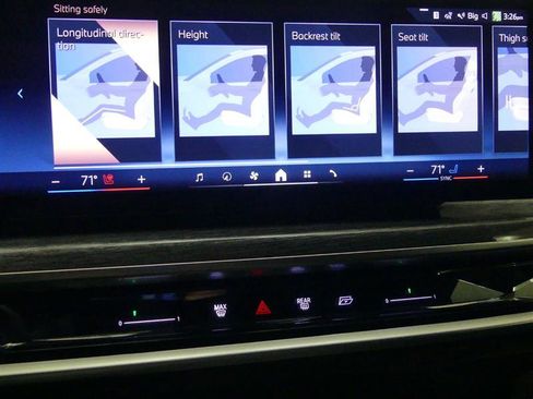 Used 2023 BMW i7 xDrive60 image 20