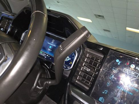 Used 2025 Chevrolet Silverado 2500 LT AWD/4WD image 19