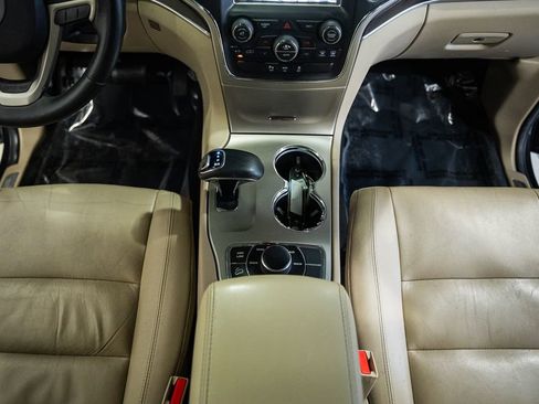 Used 2014 Jeep Grand Cherokee Limited image 32