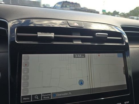 Used 2023 Hyundai Santa Cruz SEL Premium image 10